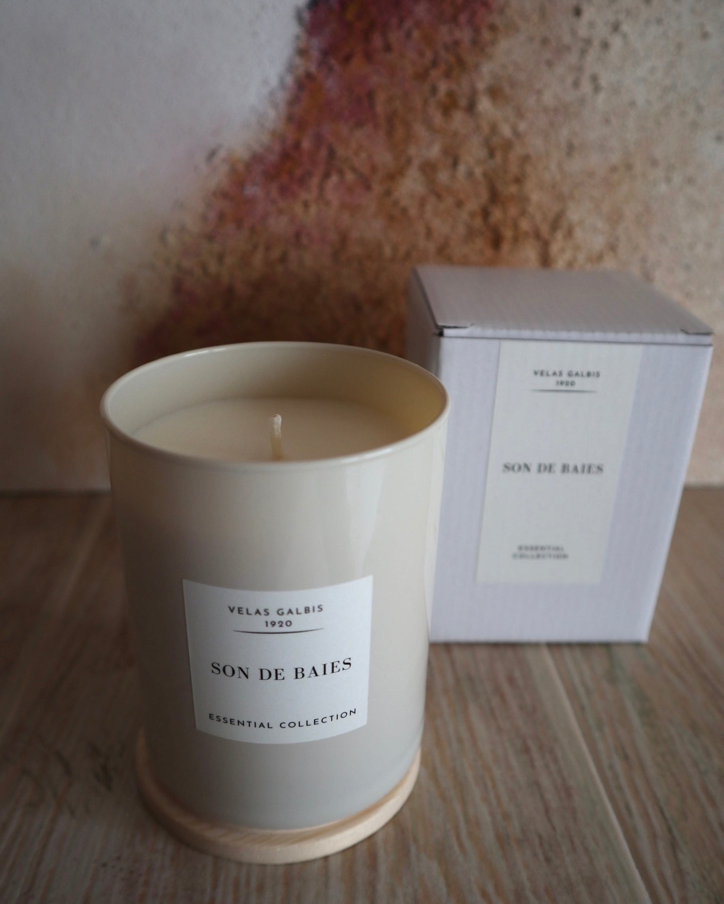 Velas • Essential Collection